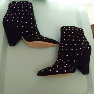 roya studded bootie